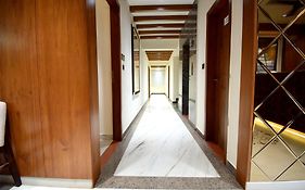 The Sky Imperial Hotel Sugam - 10 Meters From Shrinathji Temple